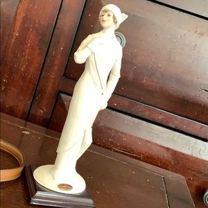 Florence Giuseppe Armani figurine brise